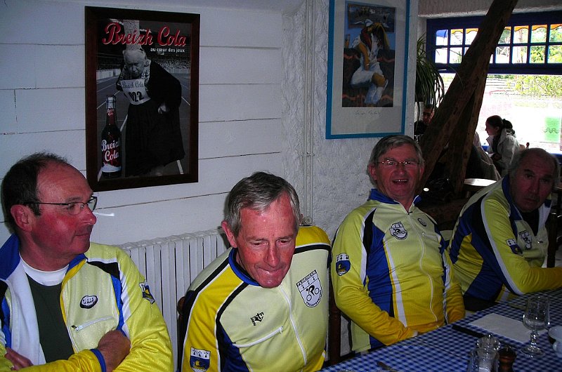 2011-04-14 12 Casse-croute a Penthievre.JPG